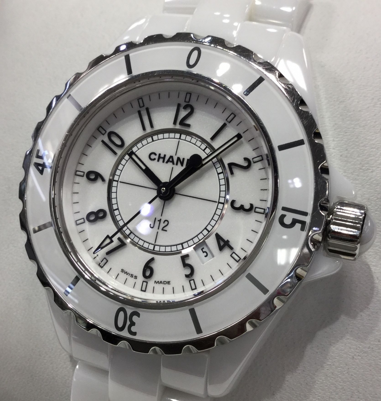 シャネル CHANEL J12 レディース ボーイズ クォーツ 腕時計 セラミック ホワイト文字盤 H0968  新入荷 CH0750