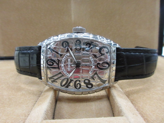 【FRANCK MULLER】フランクミュラー トノーカーベックス アイアンクロコ 8880SC ステンレススチール×クロコダイル 黒 自動巻き アナログ表示 メンズ 黒文字盤 腕時計