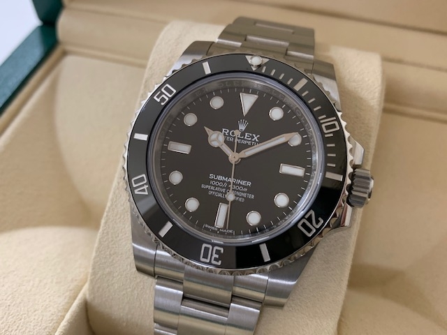 トケマー:【現金特価】 ロレックス 114060 サブマリーナノンデイト  