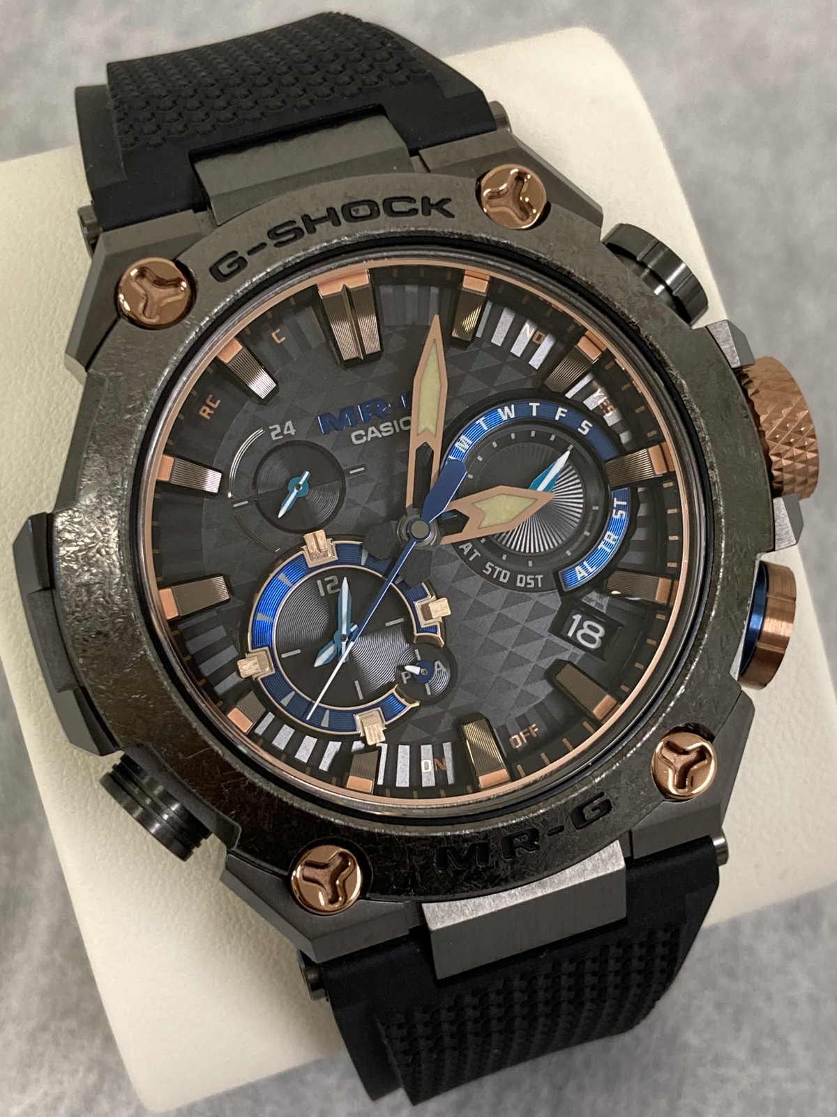 カシオ G-SHOCK MR-G 勝色 MRG-B2000B-1AJR ソーラー 美品