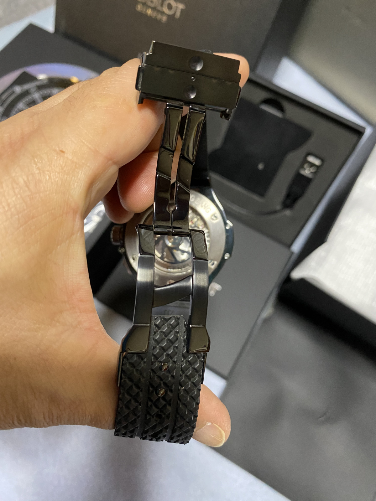 ウブロ HUBLOT 361.CV.1270.RX.1104 ビッグバン ブラックマジック ダイヤベゼル クォーツ ボーイズ _756573