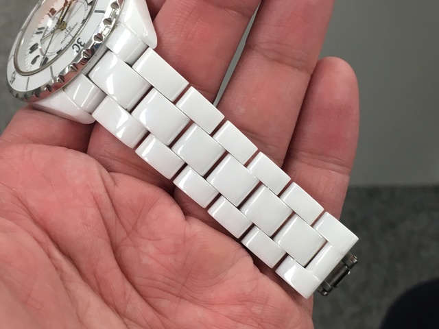 SMAPの中居君も着けていた 『シャネル J12』 気になったので実際に着け 