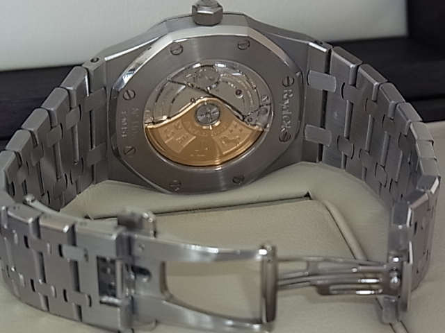 オーデマピゲ ロイヤルオーク ST15300 黒文字盤 - 福岡・腕時計専門店アンチェインドカラーズ/買取 (19630)