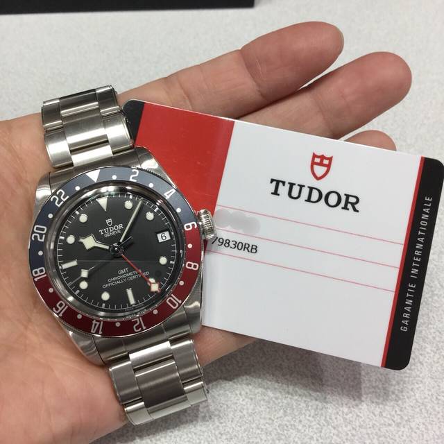 腕時計レビュー】チュードル Ref.79830RB ブラックベイGMT