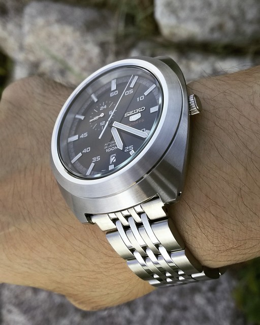 SEIKO 5 SSA281