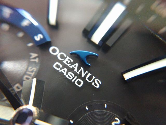 海外出張の強い友 CASIO オシアナス フルメタルGPSハイブリッド電波