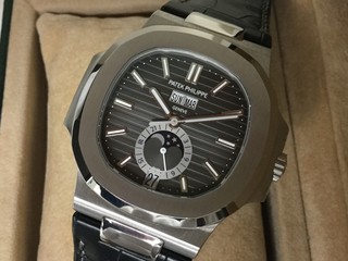 トケマー :: PATEK PHILIPPE / パテックフィリップ :: パテックフィリップ ノーチラス アニュアルカレンダー 5726A-001 グレー文字盤 メンズ 自動巻 10001729 (144968)