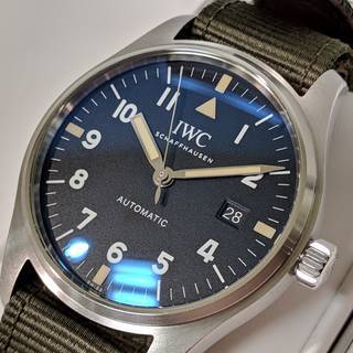 【現金特価】IWC パイロットウォッチ マーク18 トリビュート トゥ マーク11 黒文字盤 自動巻 メンズ 中古 10346244 (220748)