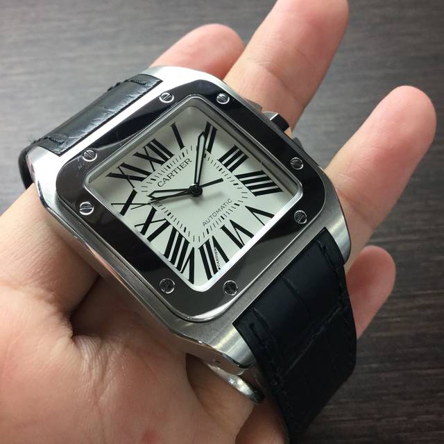 腕時計レビュー】カルティエ サントス100 W20073X8
